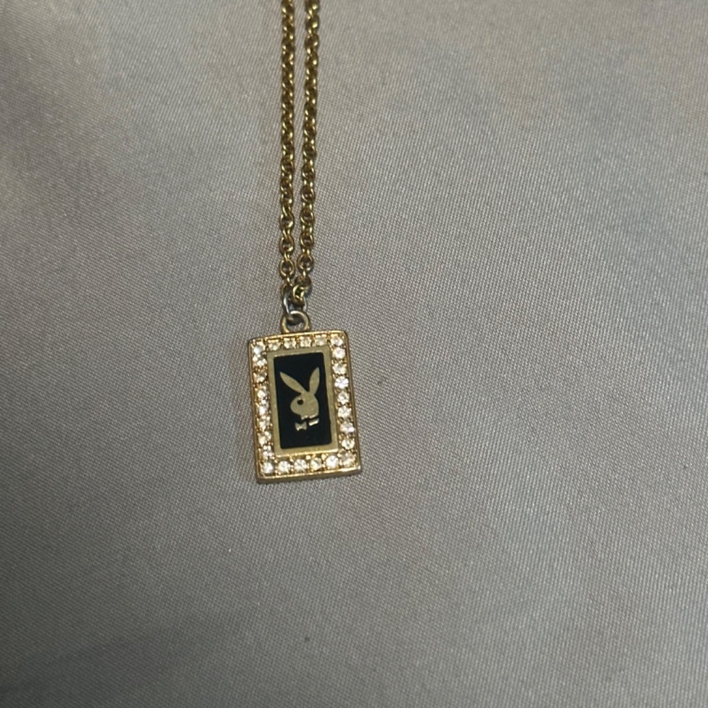 playboy - Picture 2 of 2